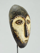 VENDU / SOLD ! MC1430 Rare Masque à poignée Lega culte du Bwami rare Mask with Handle