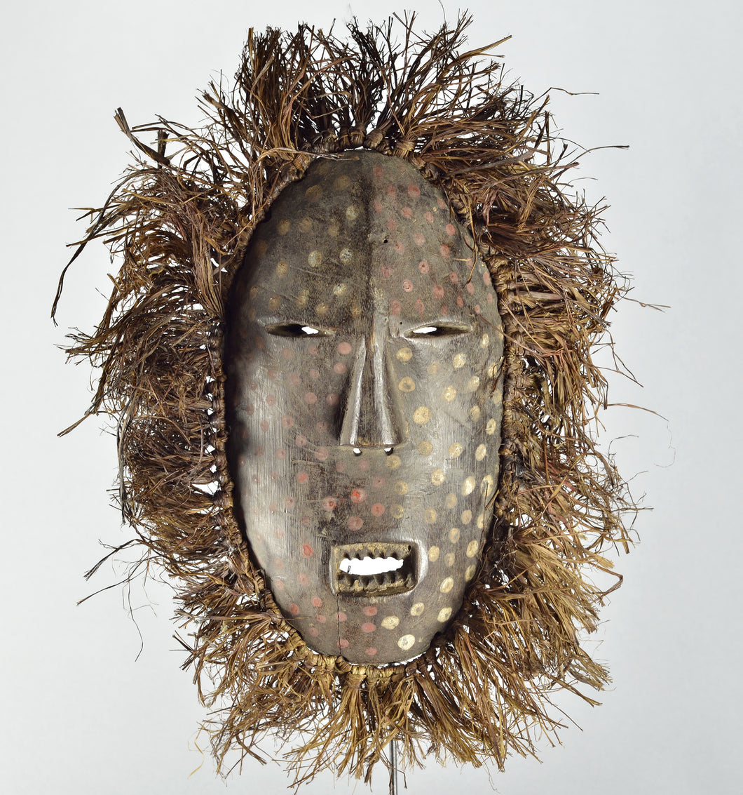 MC1730 Puissant Masque Ndaaka ou Bali très expressif région de l'Ituri mask Congo Rdc