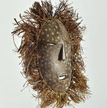 MC1730 Puissant Masque Ndaaka ou Bali très expressif région de l'Ituri mask Congo Rdc