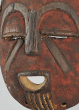 VENDU / SOLD ! MC1311 Beau masque africain  Mbole Bambole mask Congo Rdc
