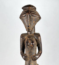 Réservé MC1300 Statue d'ancêtre Basikasingo Sikasingo Pre Bembe Ancestor Figure