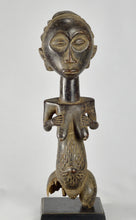 MC1619 Grande statue féminine Luba Large Female Figure Congo Rdc