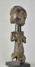 MC1619 Grande statue féminine Luba Large Female Figure Congo Rdc