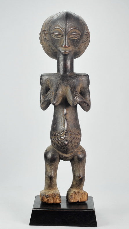 SOLD / SOLD! Beautiful and large statue LUBA Baluba old large figure MC0859