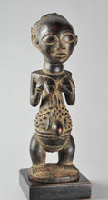 VENDU / SOLD ! MC0940 Jolie statue LUBA  Congo Rdc  Beautiful female figure