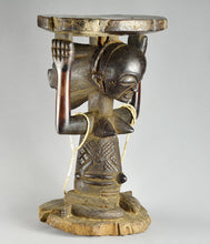 MC1412 Tabouret à Cariatide Luba - Exceptionnel et ancien, plus de 100 ans, Art Africain