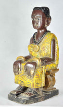 MC2078 Afrique de l'Ouest Ravissante statue de style colon Ashanti ou Baoule