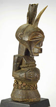 MC1397 Grand buste Fétiche Songye à 2 cornes Impressive Power Figure Bust Congo Rdc