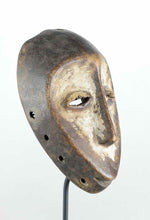 MC0908 Beau masque LEGA visage en forme de coeur Congo Mask