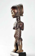 MC1324 Pretty female statuette Luba Cute Female Figure Congo DRC