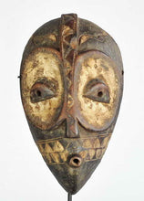 MC1110 Beau Masque Goma Bembe Butende Mask Congo Rdc