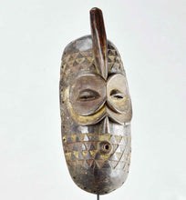 MC1883  Masque zoomorphe hibou BEMBE CONGO zoomorphic Owl mask