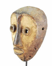 MC1076 Idimu LEGA mask typical heart-shaped face Congo