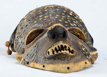 MC2209 Beau masque ancien Mbuya PENDE mask Congo Rdc