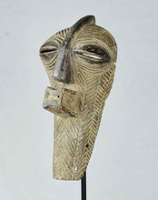 MC2017 Superb little Songye Kifwebe Mask Congo DRC 19cm 