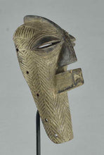 MC2017 Superb little Songye Kifwebe Mask Congo DRC 19cm 