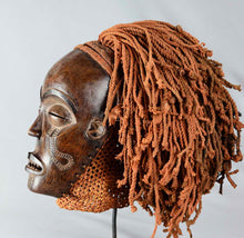 VENDU / SOLD ! MC2094 Mwana Pwo Superbe masque féminin Tshokwe Fine Chokwe female Mask