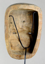 MC2247 Gabon Rare masque d’initiation Vuvi bicolore Tsogho mask
