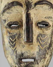 MC1308 Rare large mask Zande Azande Mask Ubangi Congo DRC