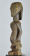 MC1478 Rare BEMBE ancestor figure statue Congo DRC 