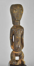 MC1478 Rare BEMBE ancestor figure statue Congo DRC 