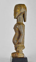 MC1478 Rare BEMBE ancestor figure statue Congo DRC 