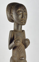 MC1528 Grande statue cultuelle Luba Figure Congo RDC