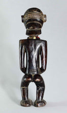 MC1649 Puissante statue cultuelle féminine Luba  Female Figure Congo Rdc