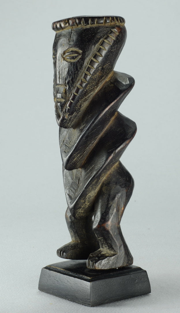 MC1348 Belle statuette zigzag Yanda Zande Azande figure Ubangi Congo R ...