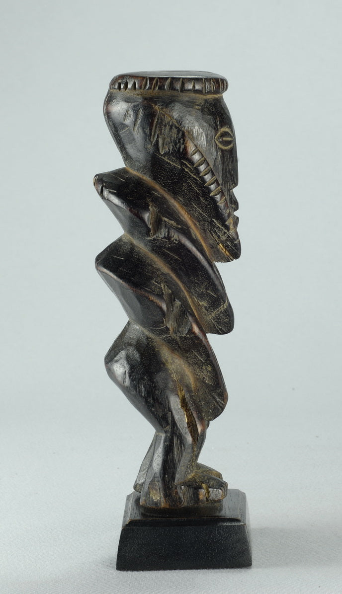 MC1348 Belle statuette zigzag Yanda Zande Azande figure Ubangi Congo R ...