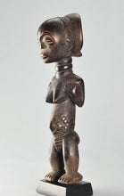 MC1324 Jolie statuette féminine Luba  Cute Female Figure Congo Rdc