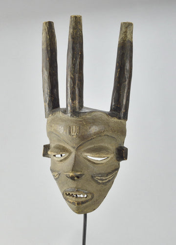 VENDU / SOLD !  MC1715 Beau masque de chef Pende Phumbu Bapende chief Mask